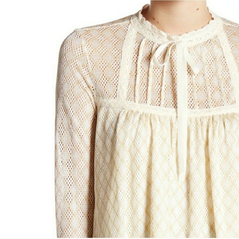 🍒NWT🍒 ROMEO & JULIET BLOUSE